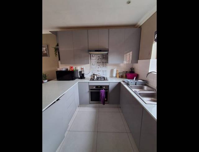 3 BEDROOM HOUSE FOR SALE IN HEUWELSIG ESTATE